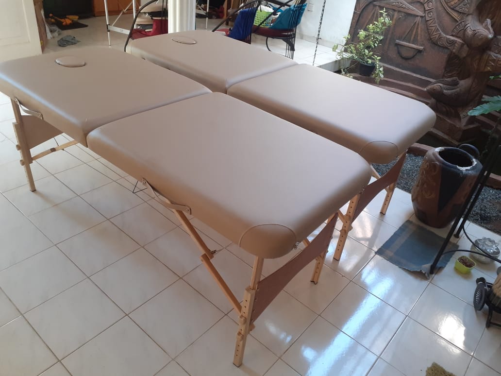 Large Size Portable Massage Beds (2 Sectioned)