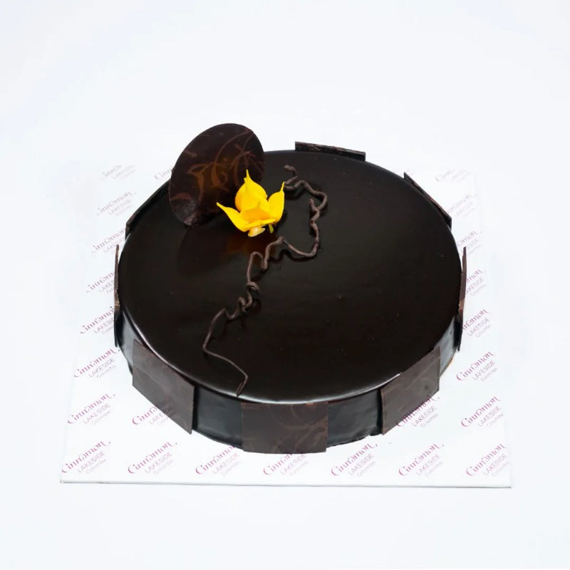 Chocolate Chip Cake Cinnamon Lakeside | YaluYalu | Send Cakes Sri Lanka