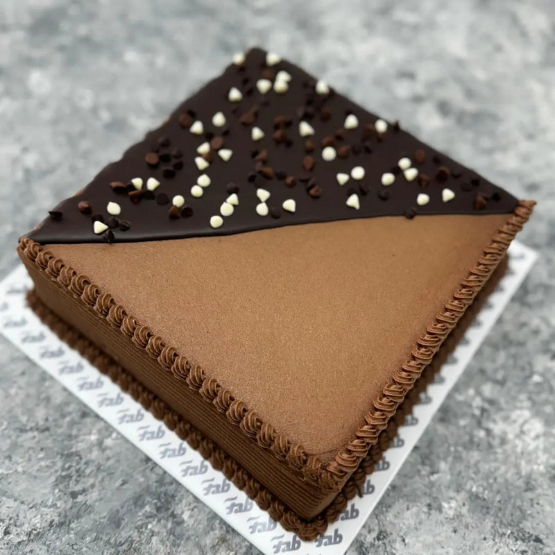 Fab Chocolate Chip Cake | YaluYalu | Home Delivery | Cakes