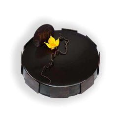 Chocolate Chip Cake by Cinnamon Lakeside Colombo | Home Delivery by Yalu Yalu | Send Cakes to Sri Lanka - yaluyalu