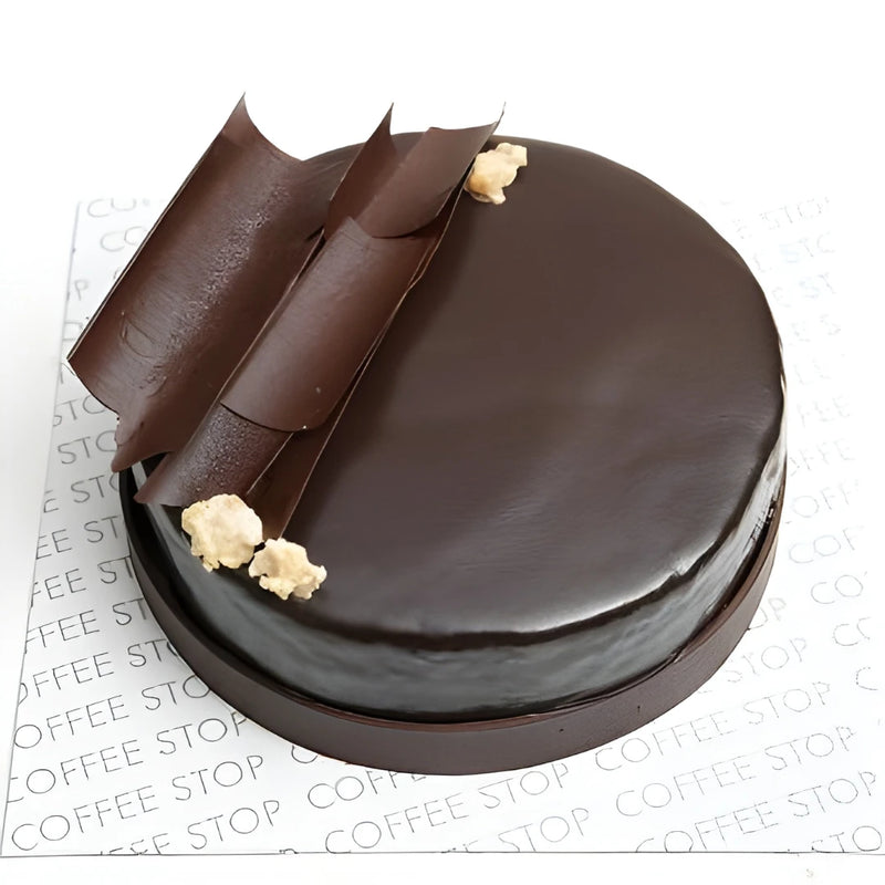 Dark Chocolate Salted Caramel Fudge Cake 1 kg - Cinnamon Grand | YaluYalu Sri Lanka Cake Delivery