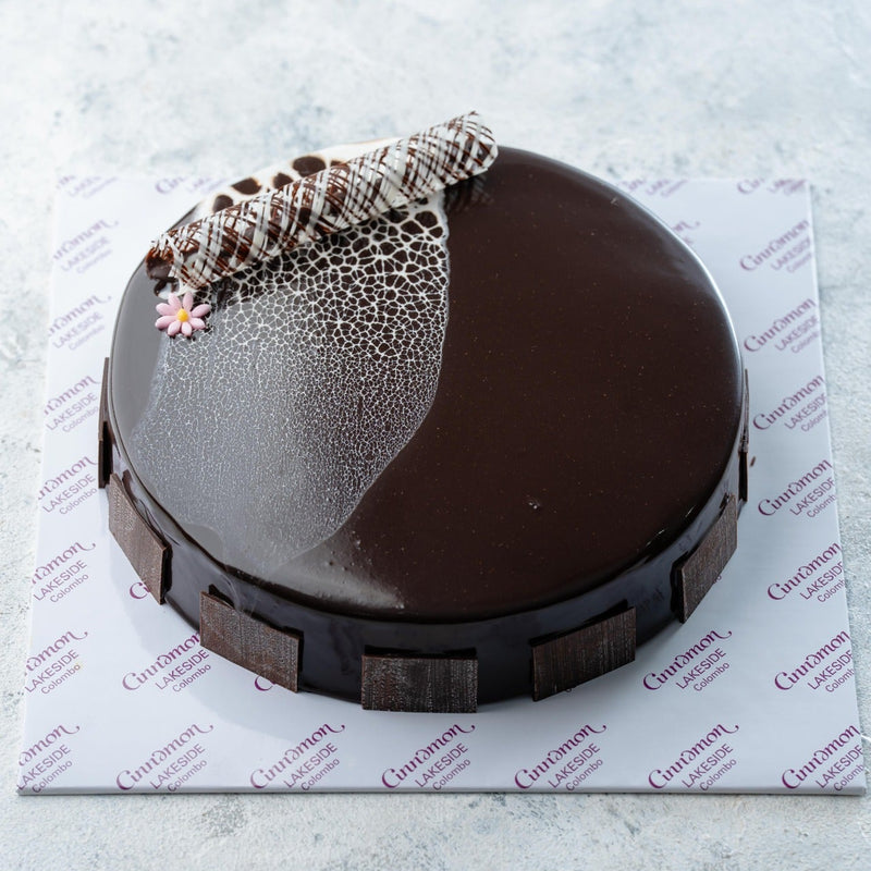 Domino Cake Cinnamon Lakeside | YaluYalu|Send Cakes Sri Lanka