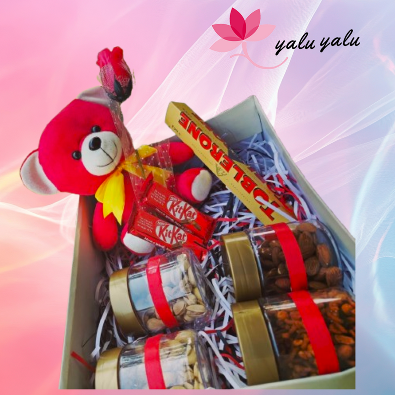 Elegant Indulgence Gift Box 5 by Yalu Yalu | Delivery in Sri Lanka