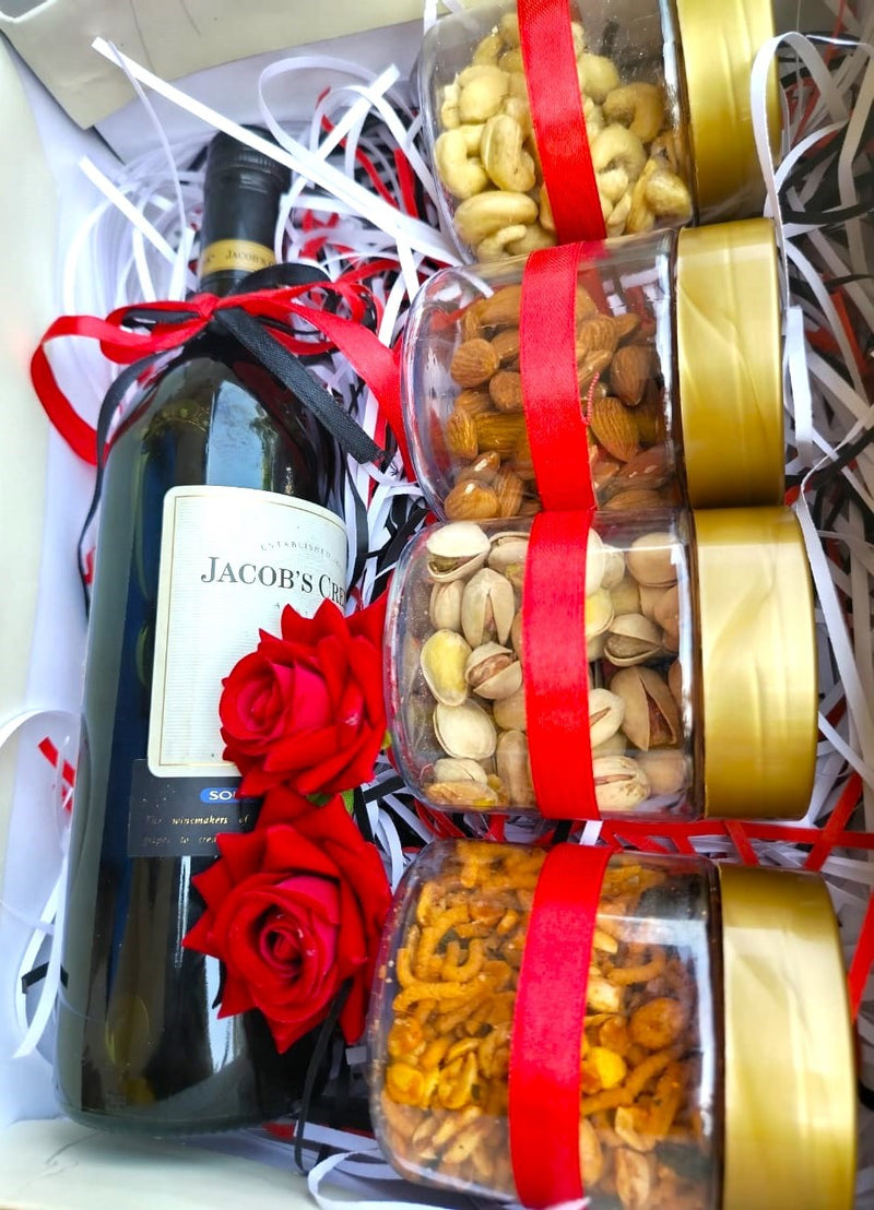 Elegant Indulgence Gift Box 1 by Yalu Yalu | Delivery in Sri Lanka