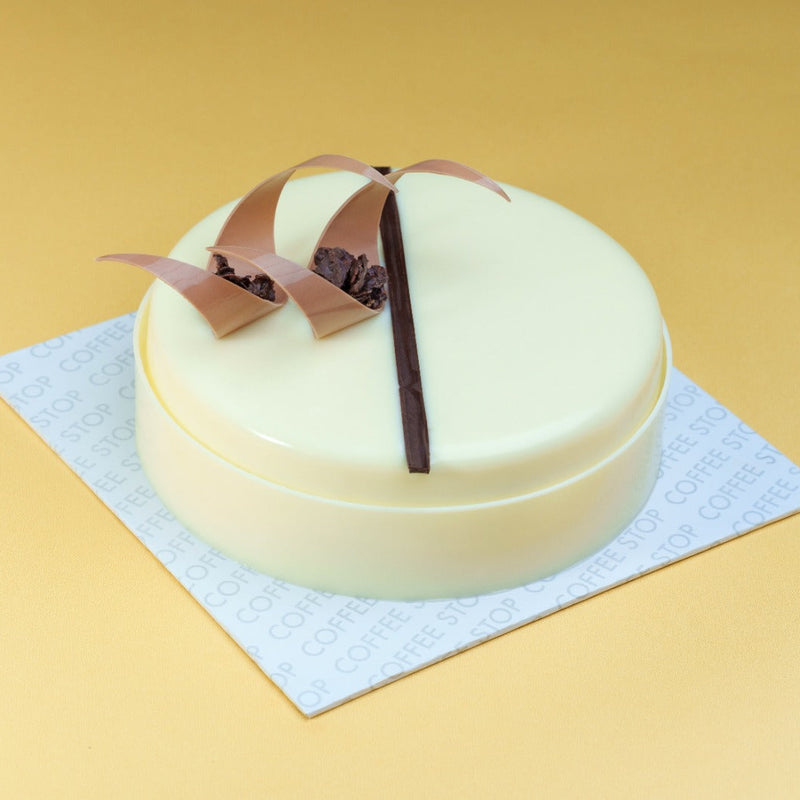 සිනමන් ග්‍රෑන්ඩ් විසින් සුදු චොකලට් චිප් කේක්