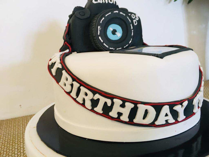 Camera Cake by Yalu Yalu - yaluyalu