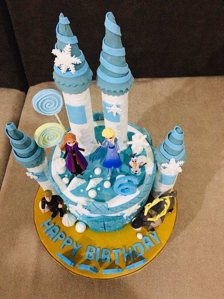 Frozen Castle Designer Cake by Yalu Yalu 2.5Kg - yaluyalu