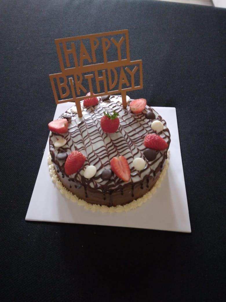 Strawberry Chocolate Gateaux by Yalu Yalu Galle Outlet - yaluyalu