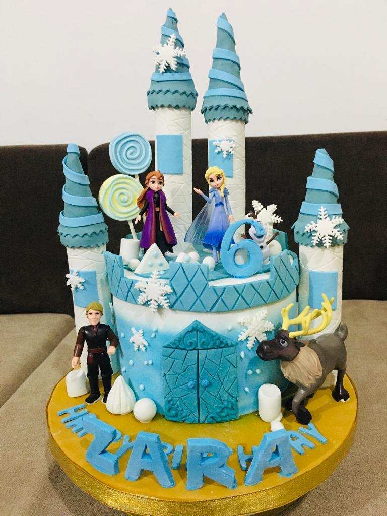 Frozen Castle Designer Cake by Yalu Yalu 2.5Kg - yaluyalu