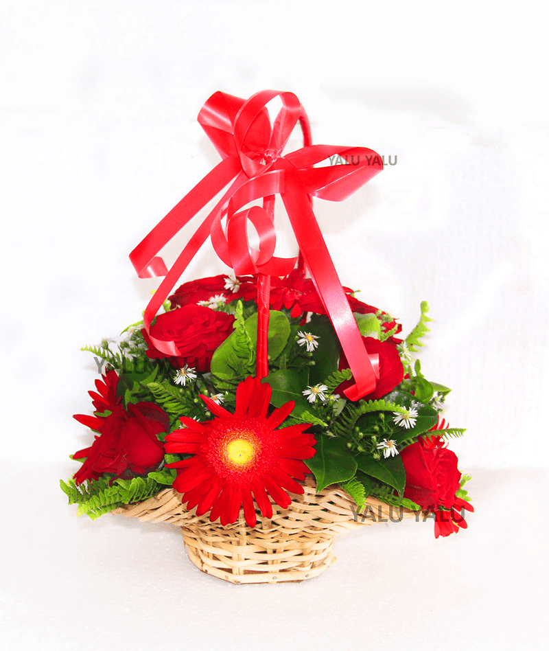 Love with Gerbera and Roses - yaluyalu