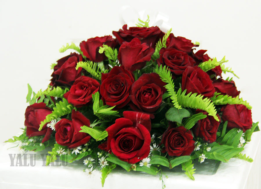 Red Roses Coffin Wreath yaluyalu