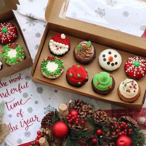 Colorful Christmas Cupcakes by YaluYalu | Christmas Cupcakes Delivery Sri Lanka | YaluYalu - yaluyalu