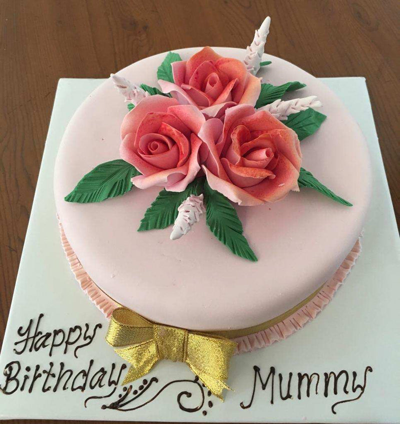Ribbon Cake with Fondant Icing - yaluyalu
