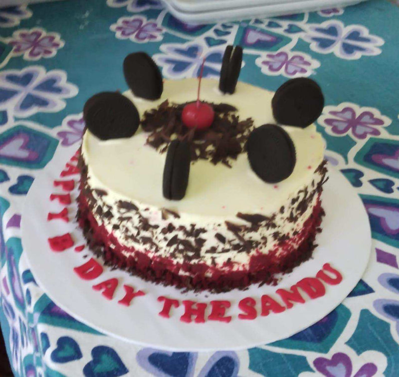 Chocolate Hearts cake by Yalu Yalu Galle Outlet - yaluyalu