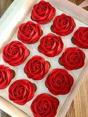 Red Roses Cupcake Box (12 Pieces) by YaluYalu - yaluyalu