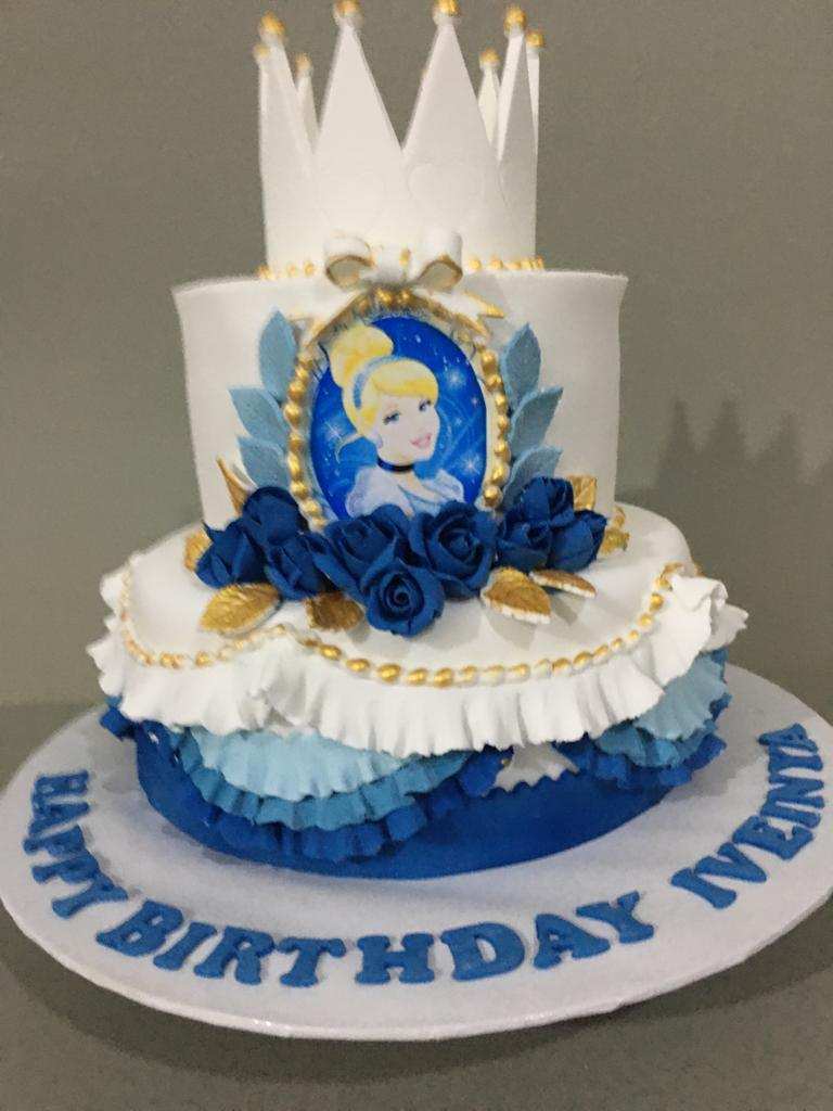 Cinderella Birthday Cake By YaluYalu By YaluYalu - yaluyalu